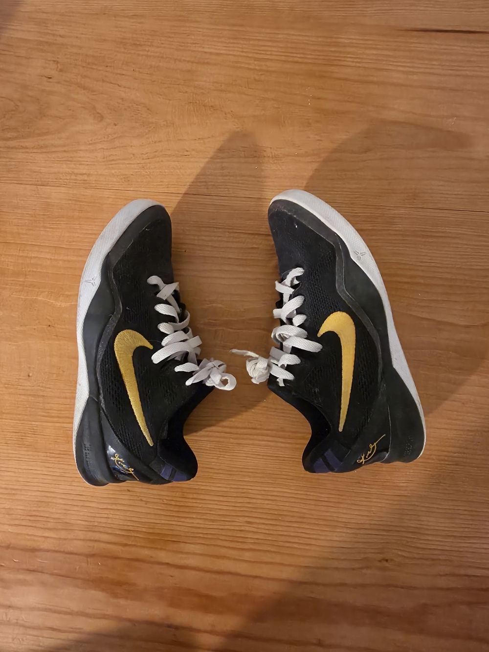 Nike Kobe 8 Away Lakers (size 5y)